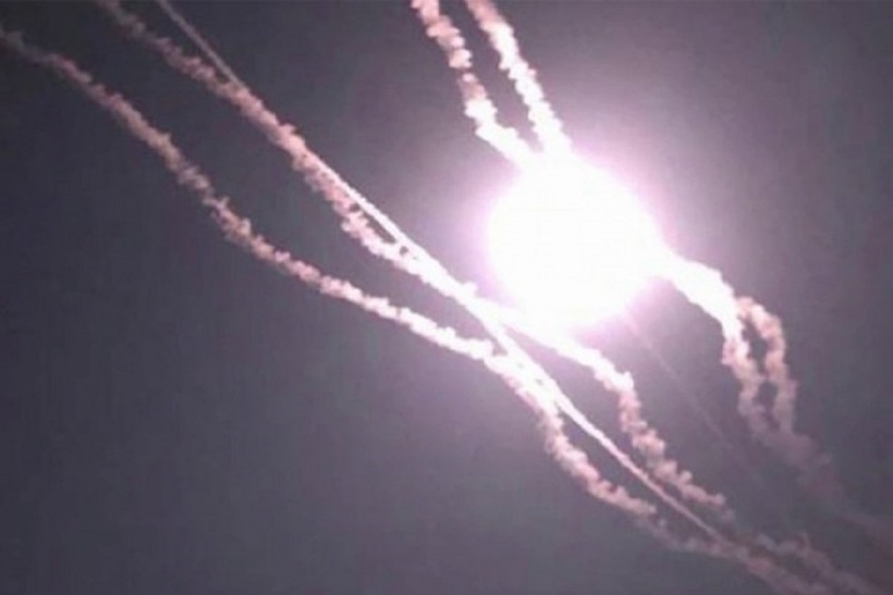 Nhiều tiếng nổ mạnh đã được ghi nhận ở bán đảo Crimea. Ảnh: AP