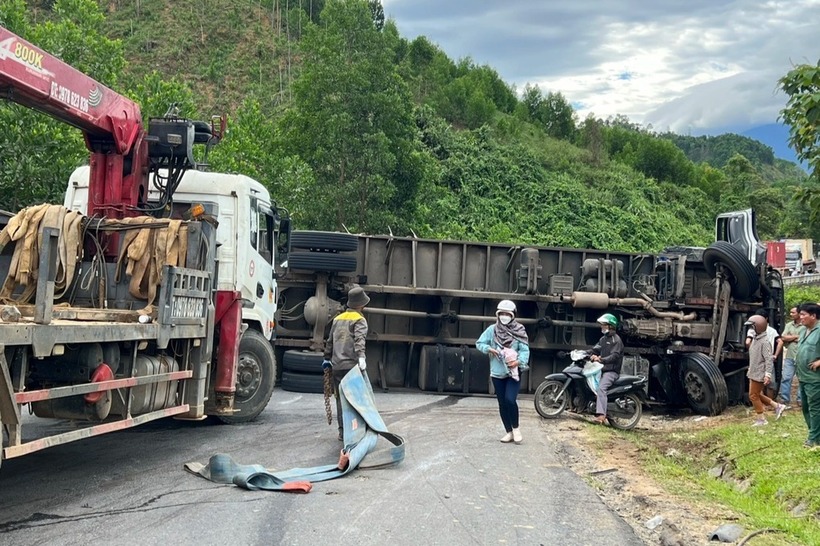 Hiện trường xảy ra vụ tai nạn. Ảnh: Báo Dân trí.