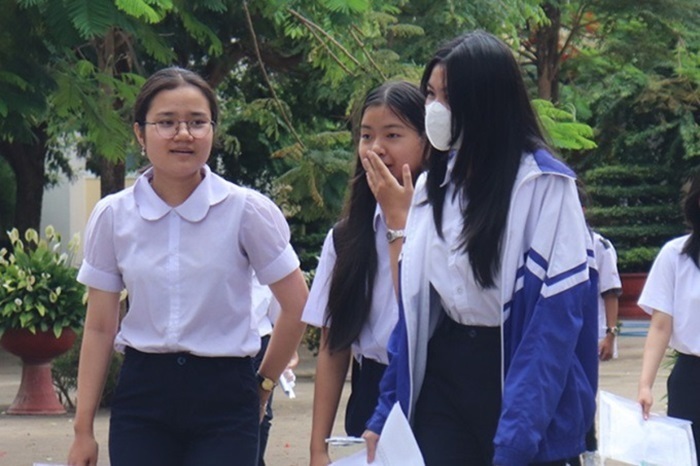 Học sinh trường THPT chuyên Hùng Vương. Ảnh: VnExpress.
