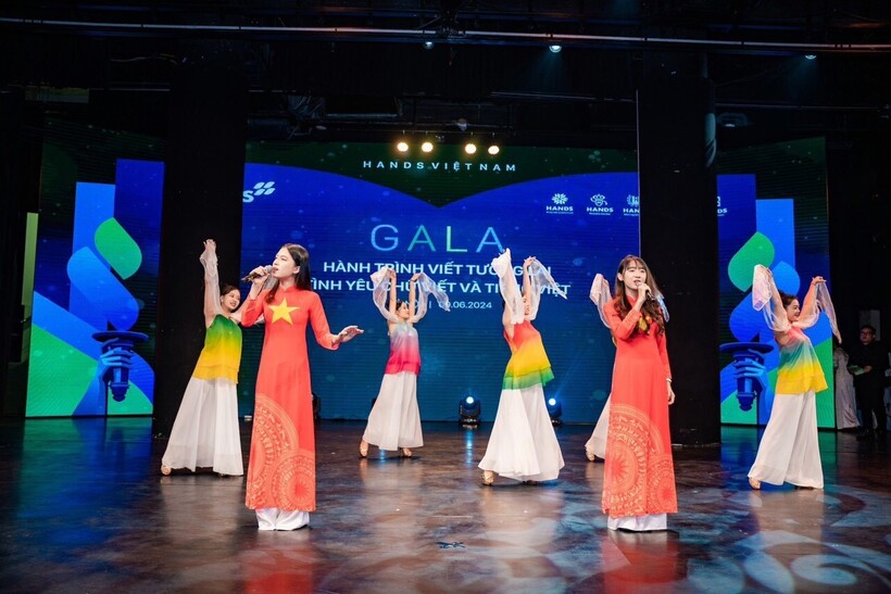 “Gala Hành trình viết tương lai” - Nơi lan tỏa tình yêu thương và hạnh phúc nghề rèn chữ đẹp - 8