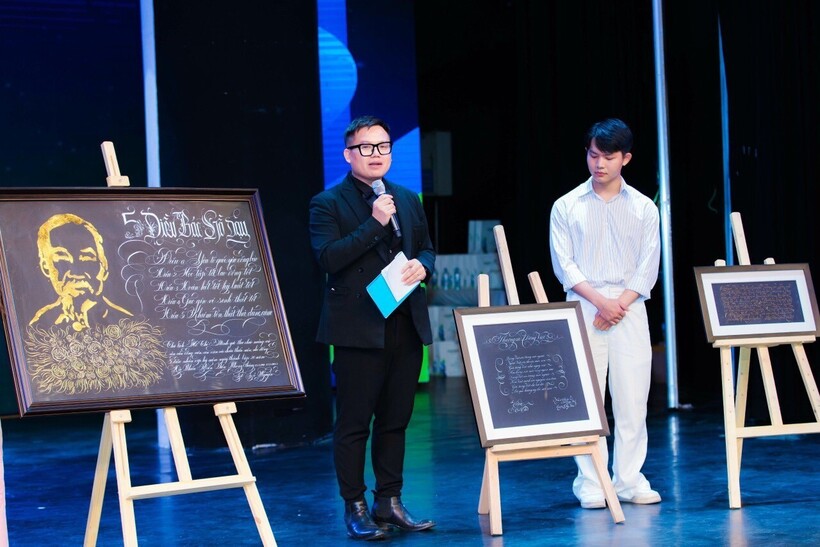 Đấu giá 10 bức tranh viết chữ đẹp nổi tiếng của những thầy cô nổi tiếng về lĩnh vực chữ viết tay để gây Quỹ thiện nguyện cho trẻ em vùng cao tại Hà Giang