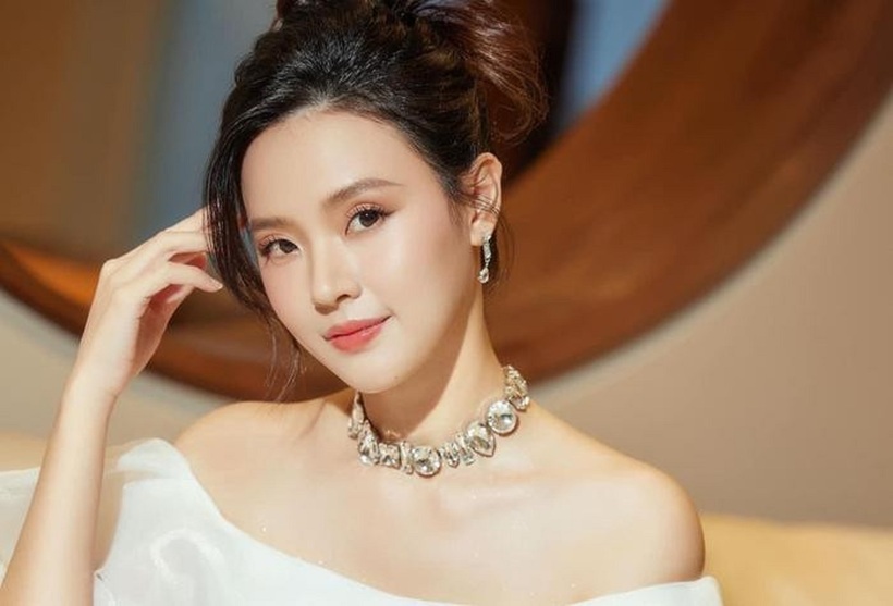 Midu là một trong những nghệ sĩ bị các kênh, fanpage tung tin đồn câu like