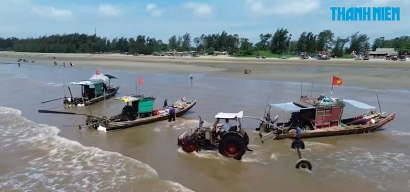 Theo kinh nghiệm đánh bắt moi biển của ngư dân tỉnh Thanh Hóa, mỗi năm thường có 2 vụ moi biển, là từ tháng 3 đến tháng 8 và từ tháng 10 đến tháng 1 năm sau.