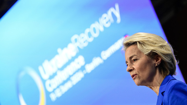 Chủ tịch Ủy ban châu Âu Ursula von der Leyen. Ảnh: RT