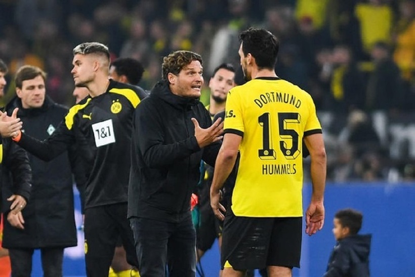 HLV Dortmund được cho là có mâu thuẫn với trung vệ Mats Hummels