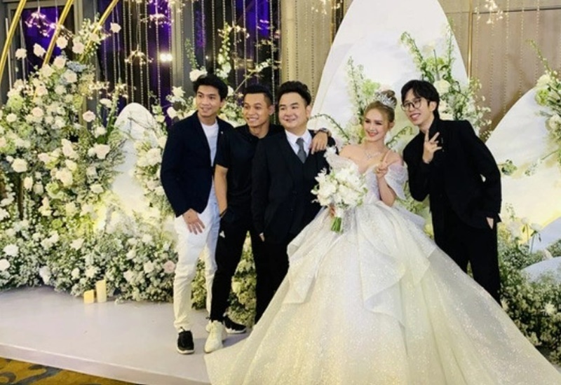 Dàn khách mời nổi tiếng cũng là “bảo chứng” cho độ khủng ở đám cưới của Xoài Non - Xemesis.