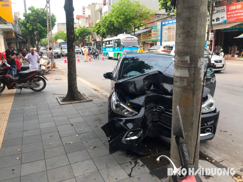 Hiện trường xảy ra vụ tai nạn. Ảnh: Báo Hải Dương.
