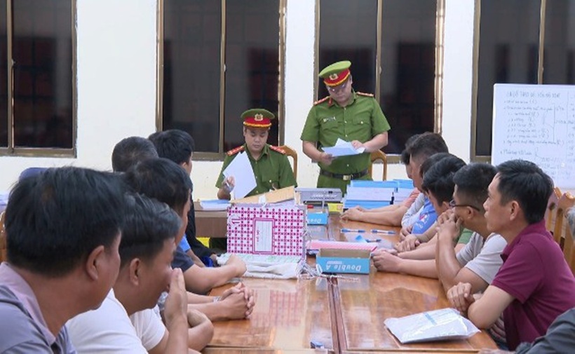 254 bị cáo trong vụ đăng kiểm sẽ hầu tòa trong khoảng 3 tháng. (Ảnh: Công an)