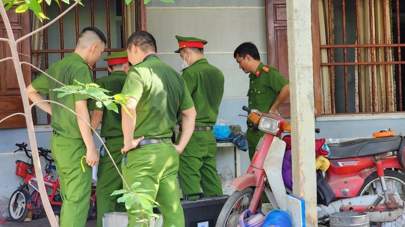 Ngày 18/6/2024 Thuyết đã từ tỉnh Bà Rịa - Vũng Tàu về TP.Quảng Ngãi chuẩn bị sẵn 01 con dao, đến 21h00 ngày cùng ngày Thuyết đột nhập vào vườn nhà ông T. và ẩn nấp trong vườn chờ đến sáng hôm sau gây án.