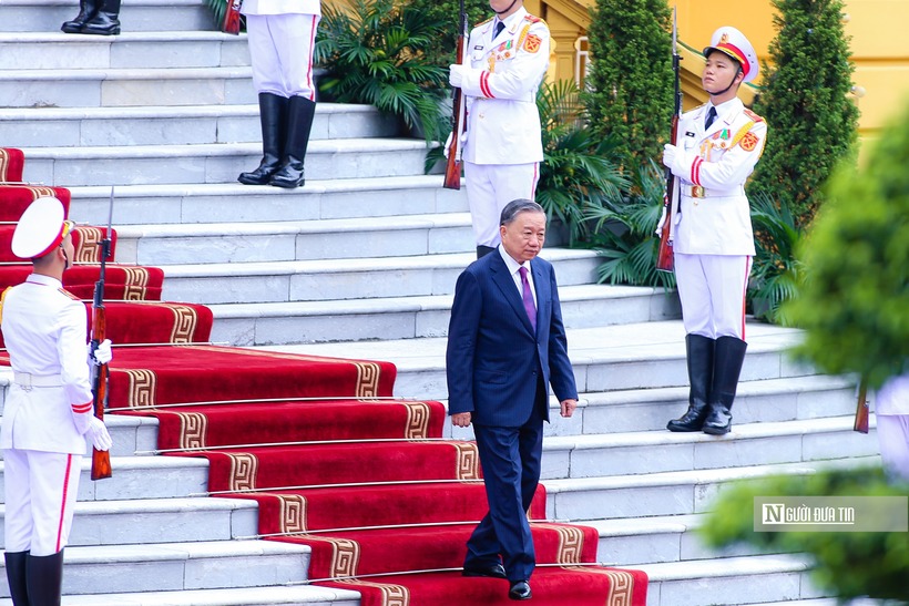Chủ tịch nước Tô Lâm chủ trì lễ đón.