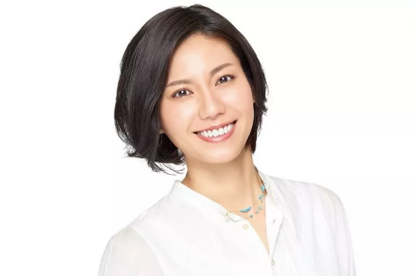Nao Matsushita xinh đẹp và cuốn hút với vẻ đẹp tri thức, không bị hòa lẫn.