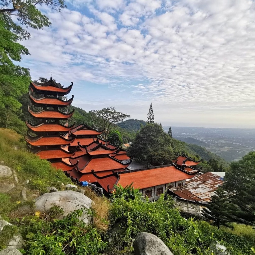 Một góc núi Tà Cú.