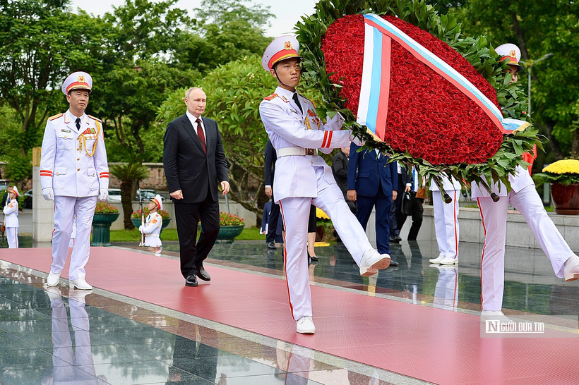 Hoạt động diễn ra nhân chuyến thăm cấp Nhà nước của Tổng thống Nga Vladimir Putin đến Việt Nam.