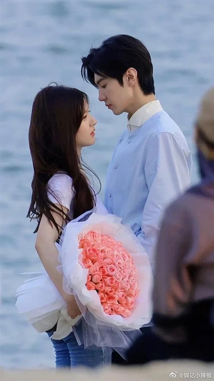 Đừng để vẻ ngoài mạnh mẽ của cung Sư Tử đánh lừa, bởi đằng sau lớp vỏ bọc ấy, Sư Tử nam cũng có những khía cạnh yếu đuối và dịu dàng, đặc biệt là khi đứng trước người mình thương. Ảnh minh họa