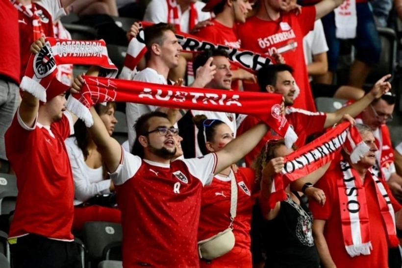 Đội tuyển Áo đánh bại đội tuyển Ba Lan 3 - 1 ở trận đấu tối 21/6.