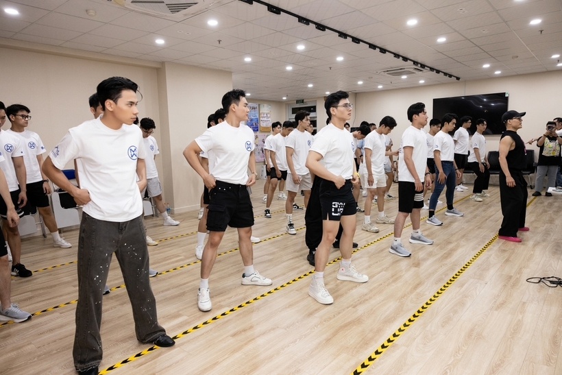 Các thí sinh Mr World Vietnam 2024 đã có những hoạt động đầu tiên vào tối 20/6.