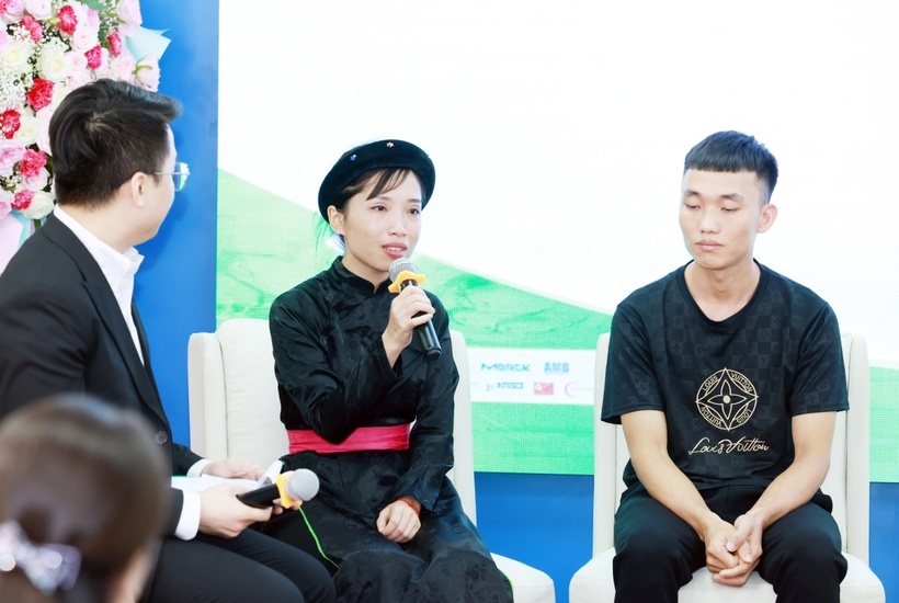 Cặp vợ chồng trẻ 5 năm mong mỏi có mụn con