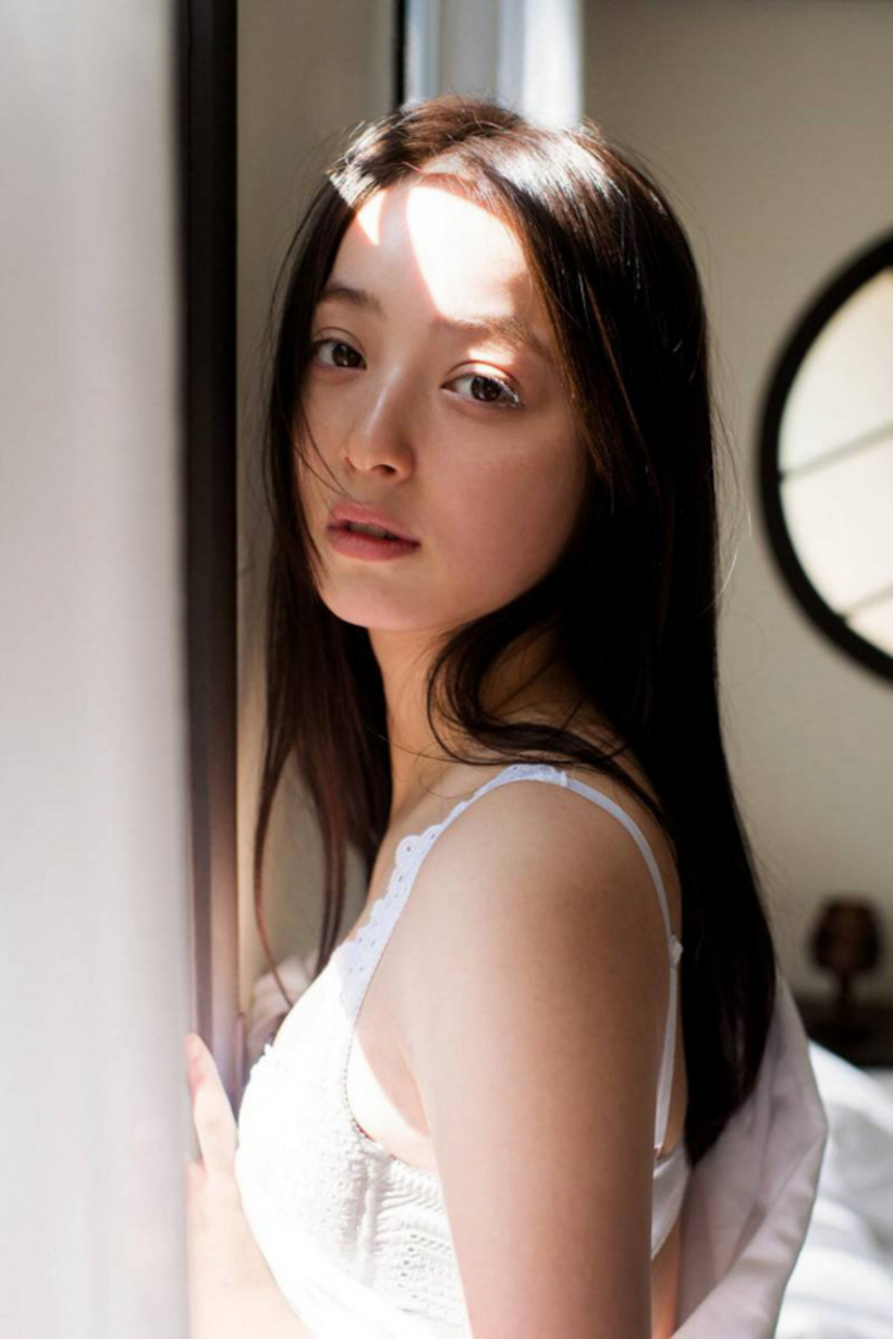 Nozomi Sasaki: Diễn viên, người mẫu nội y đắt giá Nhật Bản, từng bị chồng cắm 182 "chiếc sừng" - 4