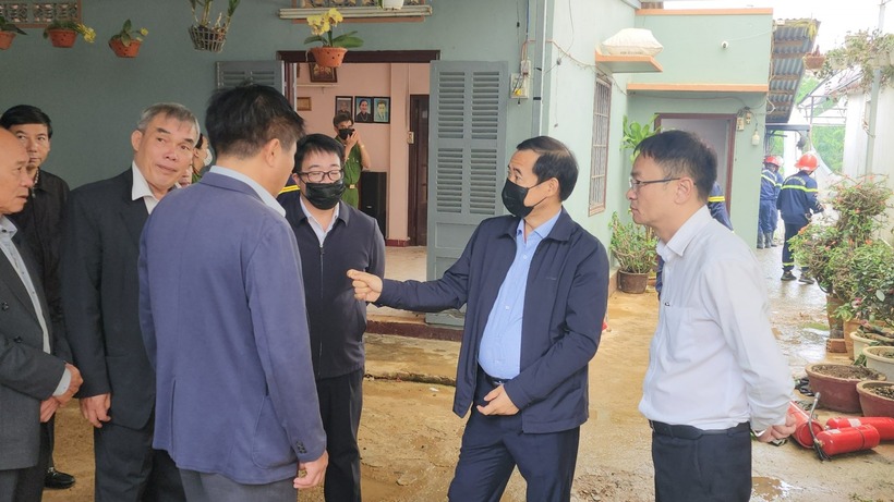 Quyền Bí thư Tỉnh ủy Nguyễn Thái Học và lãnh đạo UBND tỉnh, TP Đà Lạt có mặt chỉ đạo khắc phục hậu quả