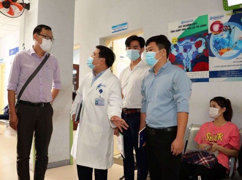 Giám sát điều trị bệnh đậu mùa khỉ tại Bệnh viện Đa khoa Đồng Nai (Ảnh: CDC Đồng Nai)