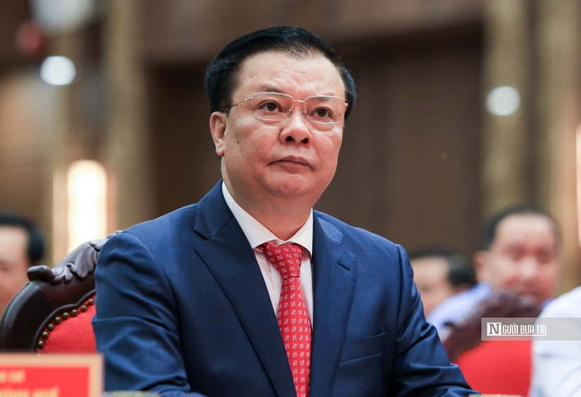 Quốc hội thống nhất để ông Đinh Tiến Dũng thôi nhiệm vụ đại biểu Quốc hội khóa XV nhiệm kỳ 2021-2026. (Ảnh: Hữu Thắng)