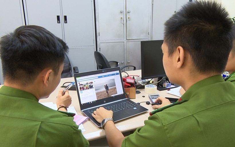 Công an Cà Mau tiếp nhận trình báo hai vụ lừa đảo hơn 8 tỷ đồng qua Facebook. Ảnh minh hoạ