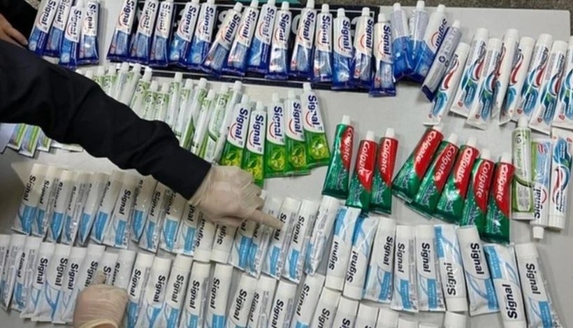 Ma túy được giấu trong các túyp kem đánh răng vận chuyển từ Pháp về TPHCM (Ảnh: Công an)