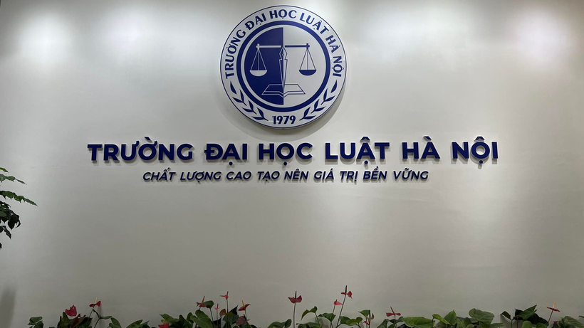 Đại học Luật Hà Nội
