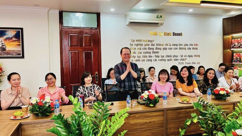 Chương trình hợp tác với IELTS Arena có sự hiện diện của Ths. Ngô Tùng Anh – Phó Trưởng khoa Ngoại Ngữ – Học viện Ngân hàng cùng các thầy cô giảng viên của khoa (Ảnh: Xuân Huy)
