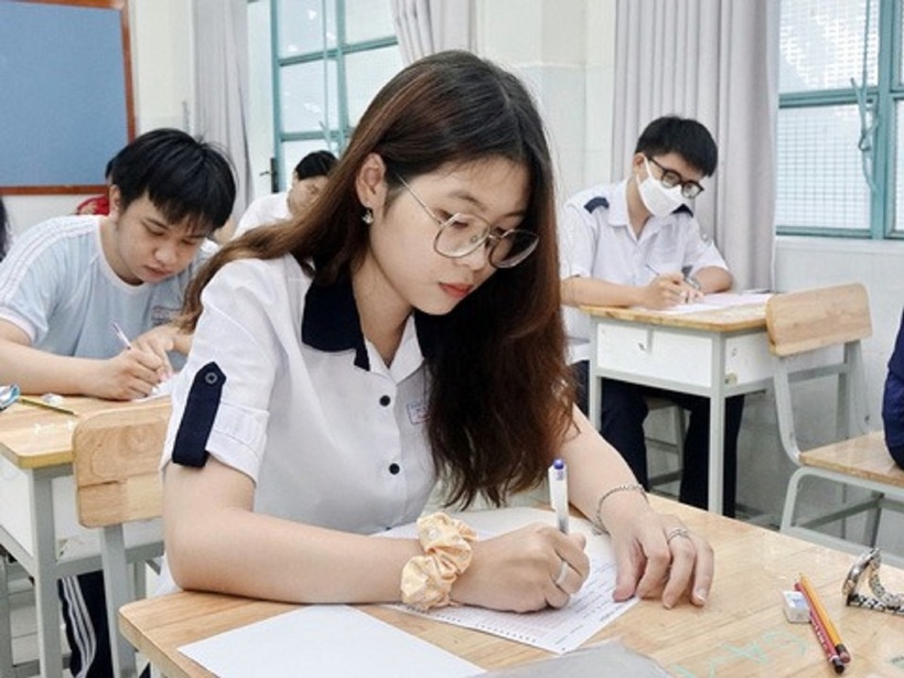 Vì sao thí sinh không được mang đề thi về nhà - Ảnh minh họa