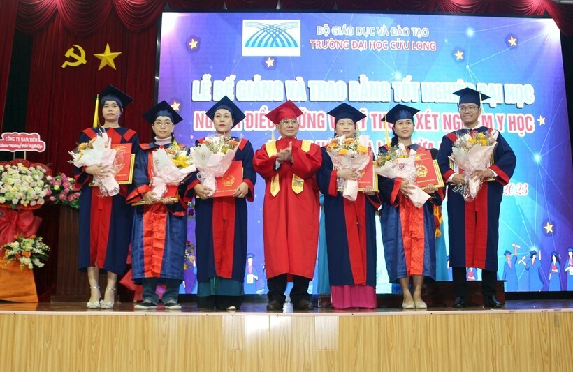 97% sinh viên Trường ĐH Cửu Long ra trường có việc làm. Ảnh: Giáo dục và Thời đại.