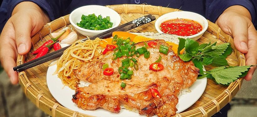 Địa chỉ quán cơm tấm ngon nổi tiếng ở Huế không thể bỏ lỡ.