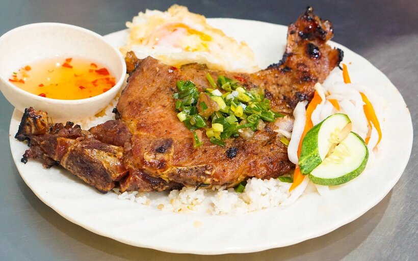Khám phá quán cơm tấm ngon ở Huế.