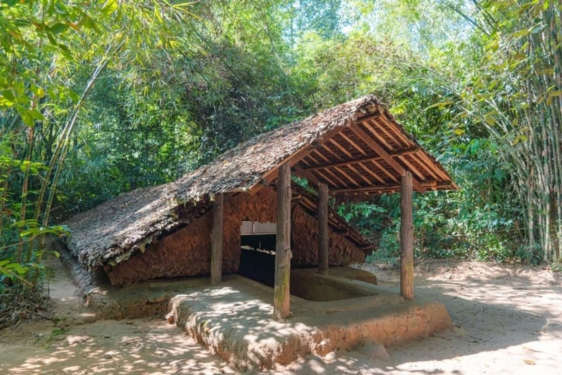 Địa đạo Củ Chi thu hút lượng lớn khách du lịch cả trong và ngoài nước, lọt vào top 7 điểm đến kỳ lạ nhất ở khu vực Đông Nam Á. Ảnh minh họa