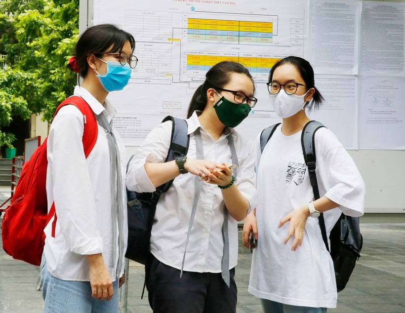 Hà Nội công bố điểm chuẩn lớp 10 chuyên, thấp nhất gần 27,75 điểm - 3