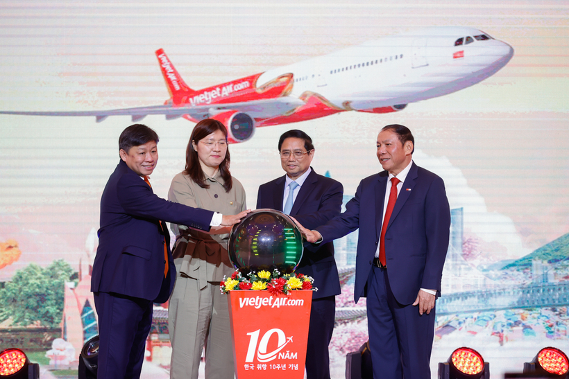 Kỷ niệm 10 năm bay đến Hàn Quốc, Vietjet mở siêu khuyến mãi và công bố đường bay mới - 2