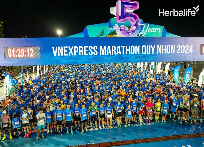 VnExpress Marathon Quy Nhơn 2024 - Herbalife người bạn đồng hành thủy chung vì sức khỏe cộng đồng - 1