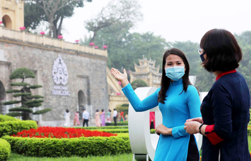 Hướng dẫn viên du lịch