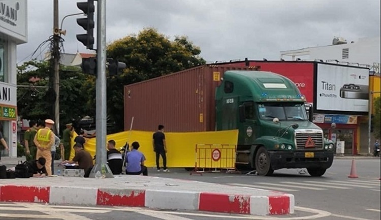 Hiện trường xảy ra vụ tai nạn. Ảnh: Pháp luật và Xã hội.