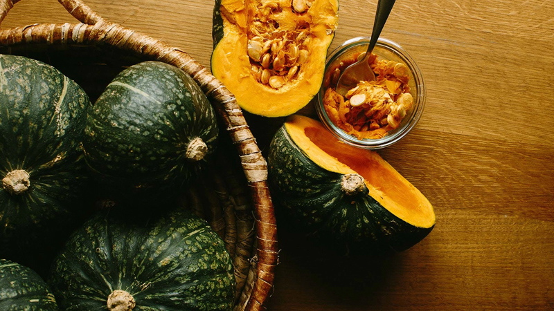 Bí ngô chứa các carotenoid có chức năng giảm nguy cơ mắc bệnh ung thư.
