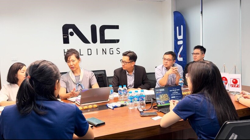 Bà Irene Buhrfeindt đánh giá cao những nỗ lực của Sơn Pasco trong việc đẩy mạnh nghiên cứu và phát triển các sản phẩm thân thiện với người sử dụng