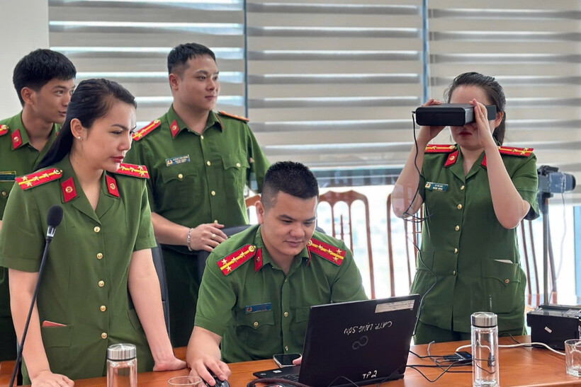 Bộ Công an đã sẵn sàng các điều kiện về hạ tầng, kỹ thuật, công nghệ để đảm bảo thu nhận hồ sơ, cấp thẻ căn cước cho công dân. (Ảnh: Bộ Công an)