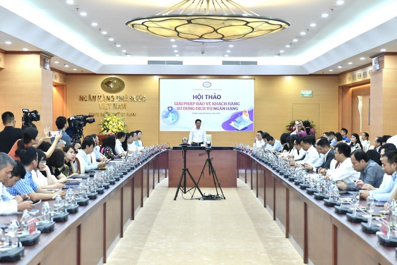 Phó Thống đốc NHNN Phạm Tiến Dũng chủ trì Hội thảo.