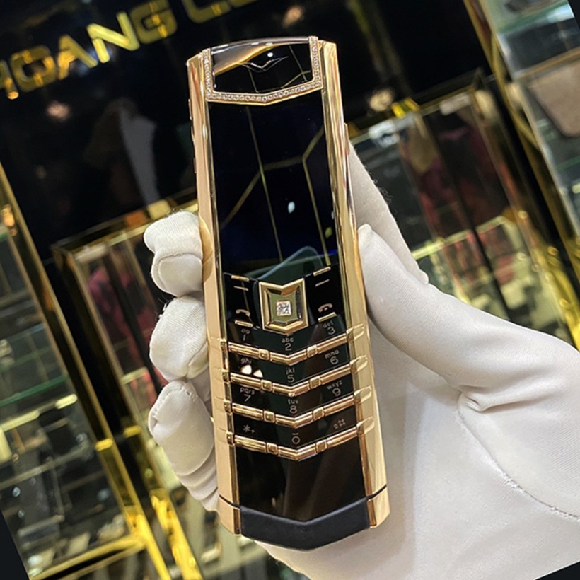 Vì sao chiếc điện thoạt Vertu giá hơn trăm triệu bỗng biến thành "cục gạch". Ảnh minh họa.