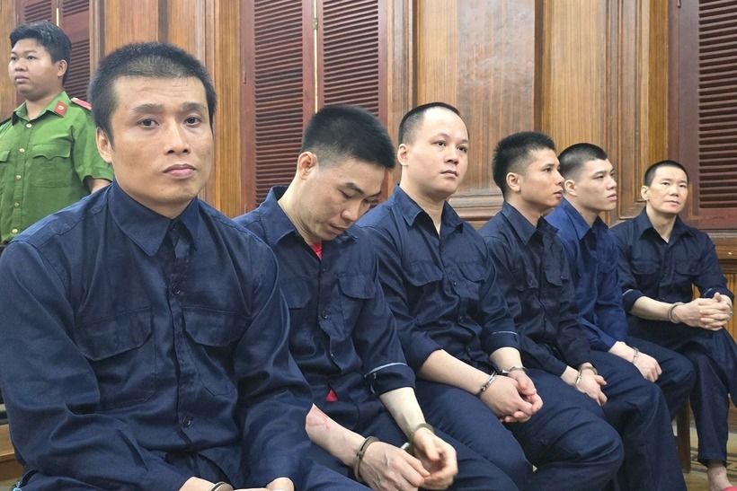 Các bị cáo tại phiên toà. Ảnh: Dân Trí