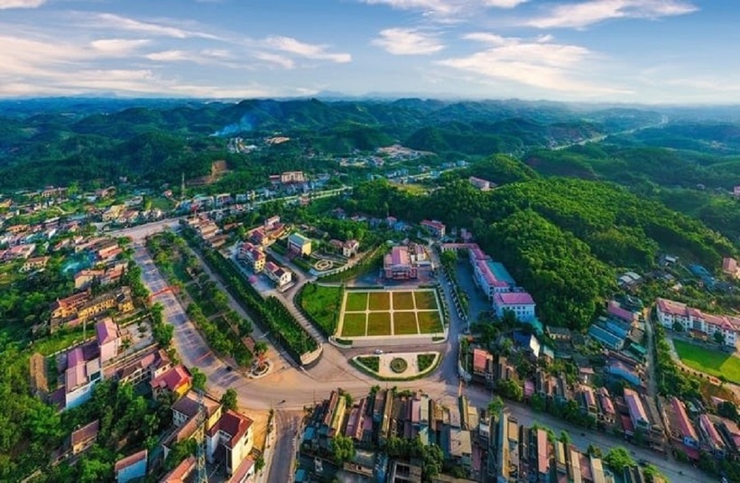 Kinh tế được phát triển dựa theo sự phát triển của hệ thống giao thông.