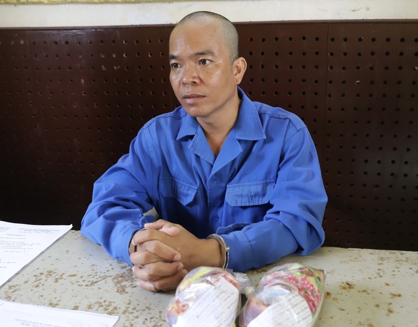 Đối tượng Trần Văn Đồng tại cơ quan điều tra. Ảnh: Công an tỉnh Đắk Nông.