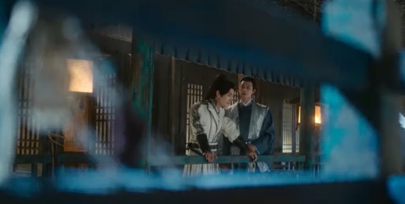 Bạch bang chủ bí mật gặp riêng Nghiêm Bích Thanh.