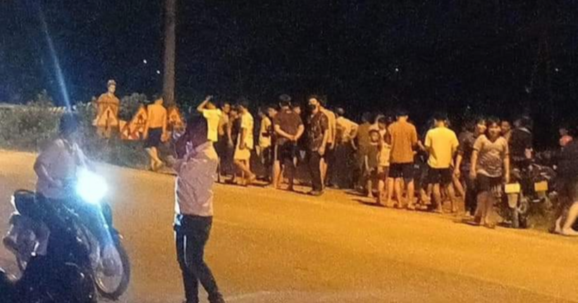 Bộ hài cốt được phát hiện tại một ống cống thi công công trình trên quốc lộ 6, thuộc xã Đông Sơn, huyện Chương Mỹ, Hà Nội. (Ảnh: Đ.X.)