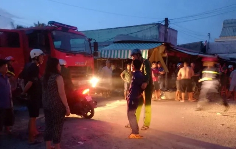 Lực lượng chức năng khống chế Dương Chấn Phát tại chợ đầu mối nông sản Bạc Liêu. Ảnh: VTV Times